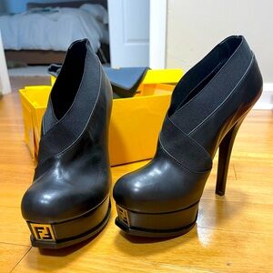 Fendi Tronchetto Vitello Resina+Elsa  never worn in box  shoe with bags Size 38